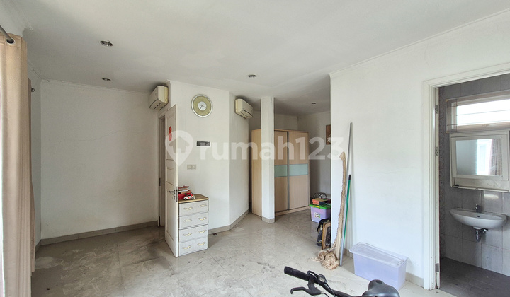 Karelia Gading Serpong 2