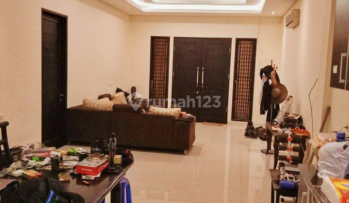 Rumah 2 Lantai Bagus di Grogol Petamburan, Jakarta Barat 2