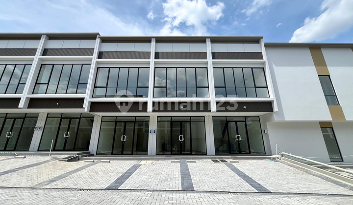 Shop House, 2 Floors, Ready to Occupy, 3 Units Attached, Sorrento Grande East Gading Serpong