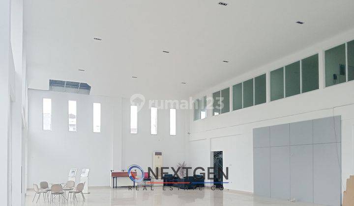Gedung Ex Showroom Bagus Kota Sukabumi 1