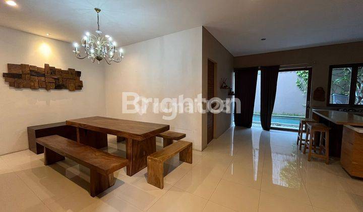 VILLA 3 BR FULLY FURNISH LOKASI STRATEGIS DI UMALAS 2