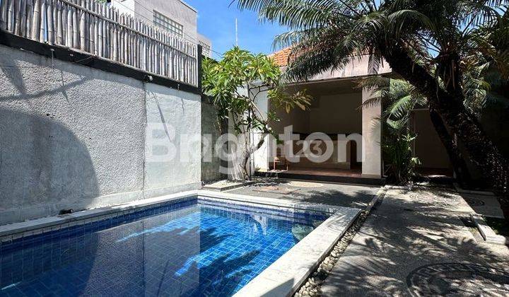 SPACIOUS VILLA STRATEGIC LOCATION NEAR SEMINYAK 1