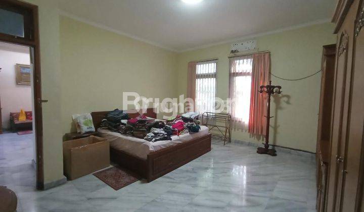 RUMAH FULL FURNISH 5 KT GARASI LUAS DI RENON 2