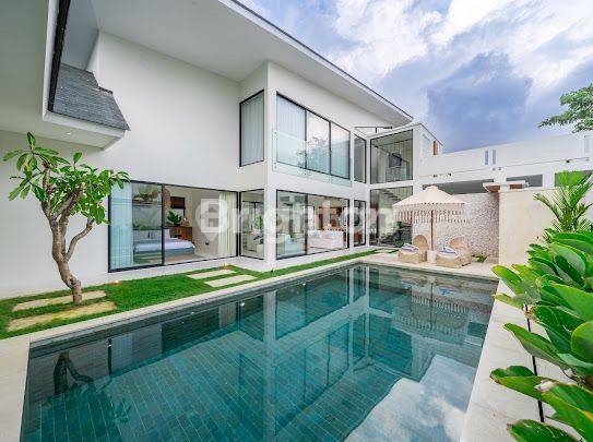 MODERN LUXURY VILLA 4 BR PREMIUM LOCATION IN SEMINYAK 1