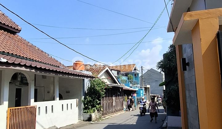 COMFORTABLE & SECURE RESIDENCE, NEAR CIMANGGIS DEPOK POLICE STATION 2