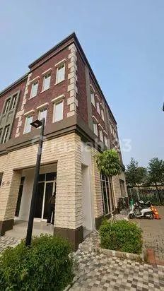 Disewakan Ruko Boston 5 X 15 m² Hoek Harga 150 Juta/Tahun