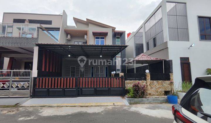 Rumah 2 Lantai Semi Furnished HGB di Duta Plamo Residence, Batam 1