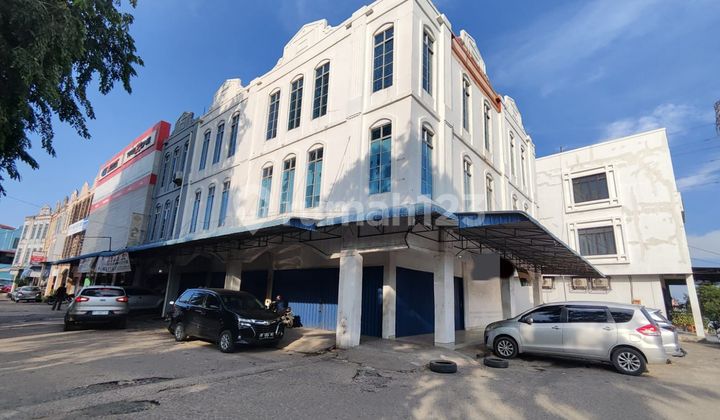 2 units of connected shophouses in ring 1 Sei Panas, Batam 2