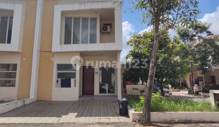 2-Story House in Monde Residence Pasir Putih Batam Centre, Batam 2-Story House in Monde Residence Pasir Putih Batam Centre, Batam