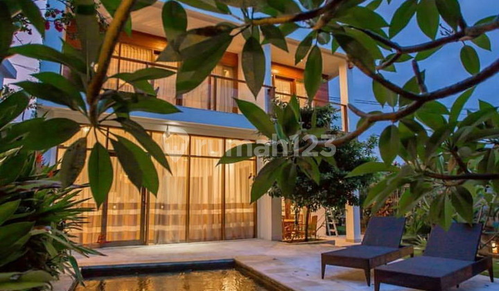 Rv-3302 Freehold 3-Bedroom Beachside Villa With Ocean View In Balian Rv-3302 Freehold 3-Bedroom Beachside Villa With Ocean View In Balian