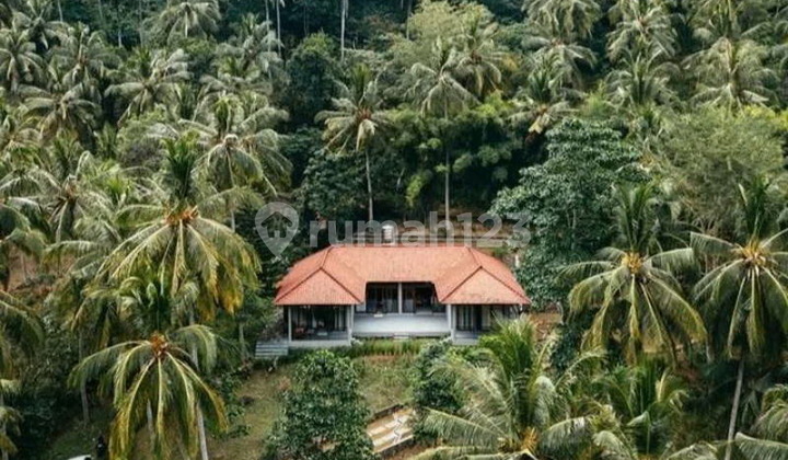 Rv-2908 A Luxurious 3-Bedroom Retreat With Spectacular Views In Kerandangan, Lombok