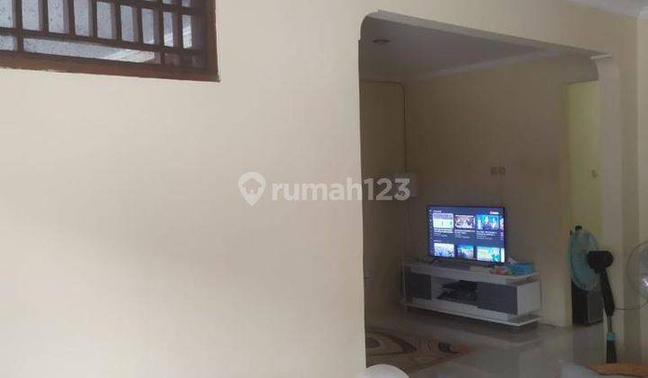 Dijual rumah nyaman di Perum Harapan Jaya Jl Jayawijaya SHM Timur 7