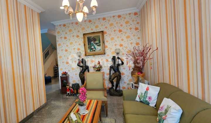 Dijual Rumah Special 2 Lantai Bagus Nyaman Strategis Di Jakbar