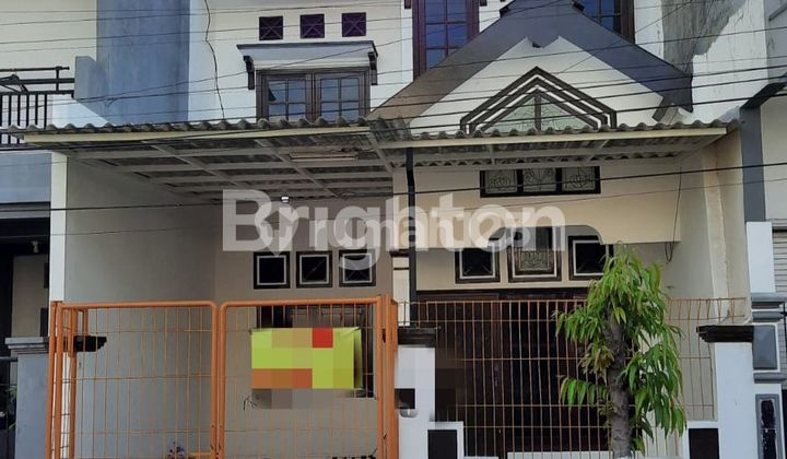 Babatan Beach 2-Story House, Strategic Location near Kenjeran Road, Close to Schools, Hospitals, Banks. 1