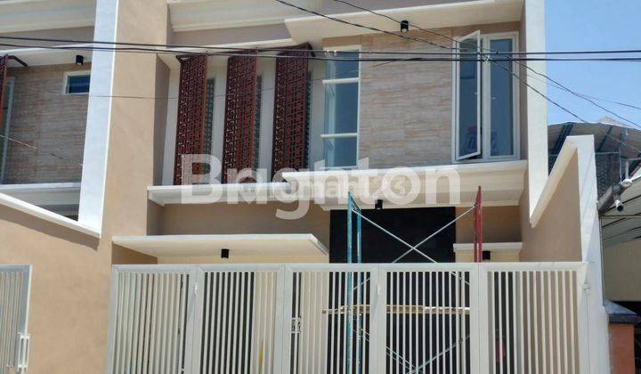 RUMAH TENGAH KOTA SBY TIMUR DI KOMPLEK ELITE DEKAT RAYA MERR, GALAXY MALL, KERTAJAYA 1