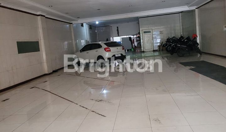 Disewakan Ruko Nol Jalan Raya Kedung Doro Lokasi Pusat Kota Cocok untuk Bank, Kantor, Mart dan Usaha lainnya  2