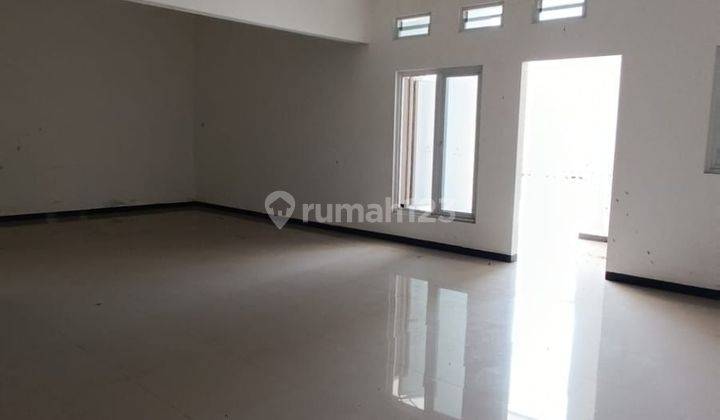 Rumah Modern Minimalis Tengah Kota di Pusponjolo Semarang 2