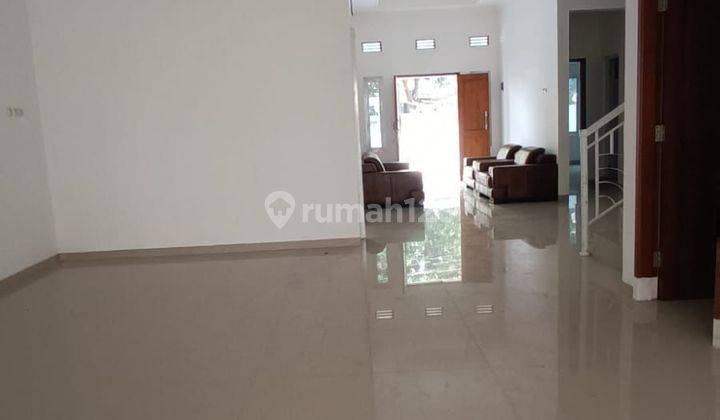 Rumah Modern Minimalis Tengah Kota di Pusponjolo Semarang 1