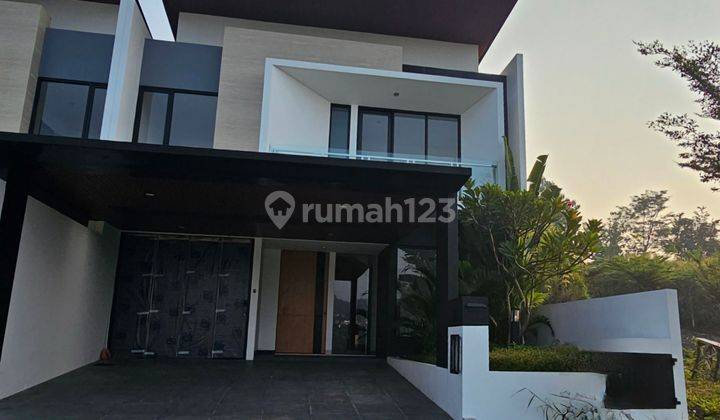 Rumah Baru Modern Minimalis View Bukit di Candi Golf Semarang 1