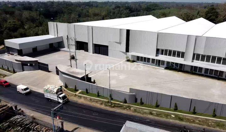 Gudang Baru Kantor Showroom 2 Lantai di Jalan Raya Jepara 2