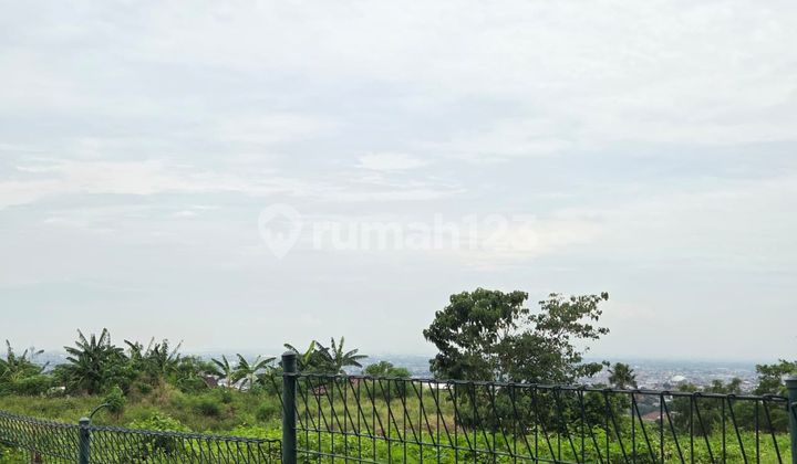 Tanah Kavling Posisi Depan View Kota di Alamanda Candi Golf 1