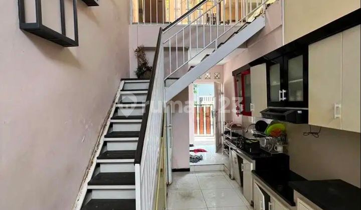 Rumah 2 Lantai SHM Siap Huni di Villa Mulawarman Banyumanik 2