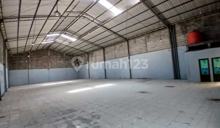 Gudang Kantor dan Mess Lokasi Akses Container di Semarang Barat 1