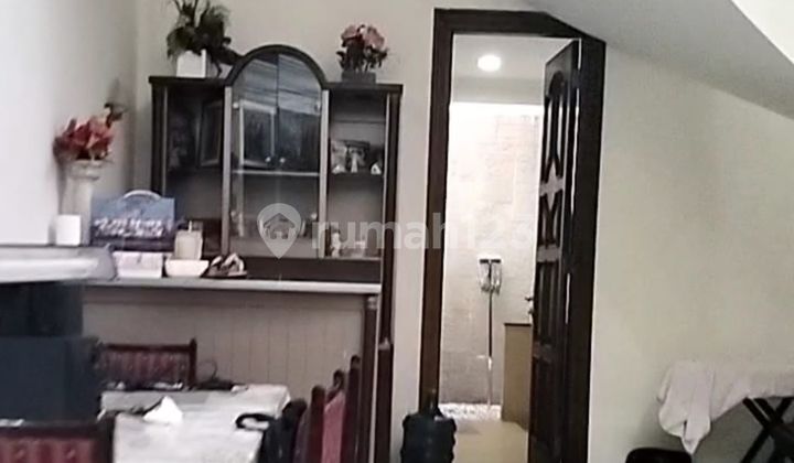 Rumah Mewah SHM Siap Huni Semi Furnished Villa Aster Banyumanik 2