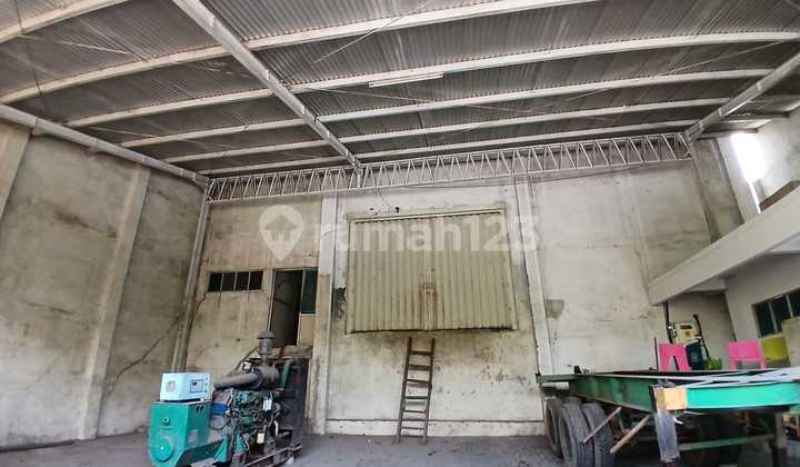 2-Storey Warehouse with Container Access Near Toll Exit in Raden Patah 2-Storey Warehouse with Container Access Near Toll Exit in Raden Patah