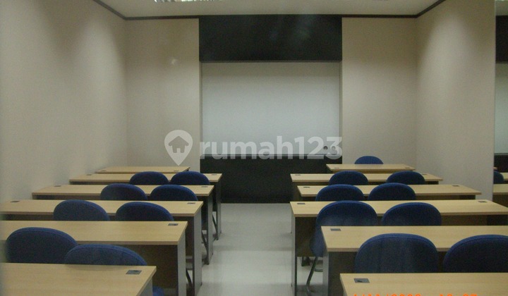 Ready-to-Use Building in the Simpang Lima A Yani City Center of Semarang 2