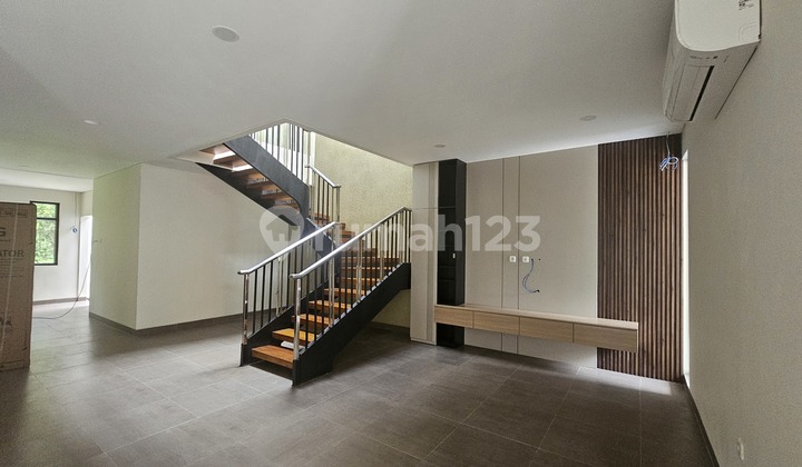 Rumah Baru Furnished Siap Huni di Candi Golf Semarang 1
