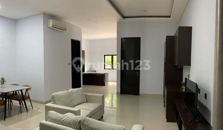 Fully Furnished Move-In Ready House in the Elite Candi Golf Area, Semarang 1