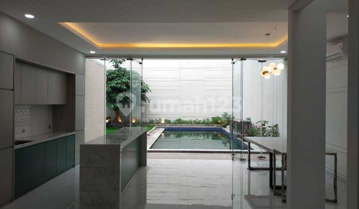 Ada Pool Dijual Rumah Baru Pakuwon City Palm Beach 1