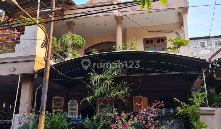 Rumah Furnished Bagus SHM - SHM di Jalan Raya Taman Indah, Taman 2