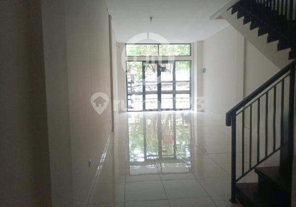 Ready-to-Use Shop House in a Strategic Location at Raffless Hills, Cibubur, Depok. 2