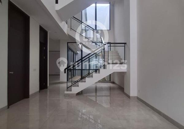 Ready-to-Occupy House Within a Cluster in Cibubur. 2