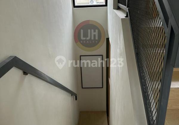 Rumah Semi Furnished Siap Huni Dalam Cluster di Legenda Wisata, Cibubur 2