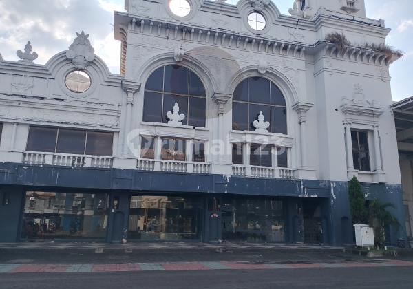 Ready-to-Use 2-Story Shop House in Times Square Cibubur Shopping Area, Jatisampurna, Bekasi 1