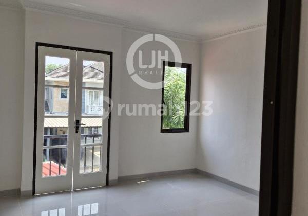 Rumah Cantik Siap Huni Dalam Cluster di Kota Wisata, Gn. Putri, Bogor. 2