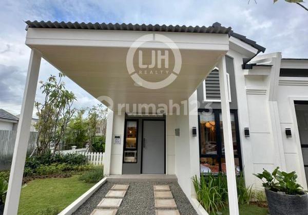 Rumah Cantik Satu Lantai di Podomoro Golf View, Cimanggis. Rumah Cantik Satu Lantai di Podomoro Golf View, Cimanggis.