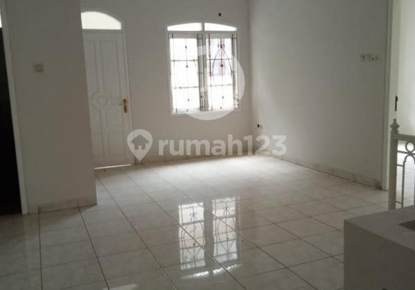 Rumah Sudah Renov di Jalur Sutra Kota Wisata, Cibubur. 2