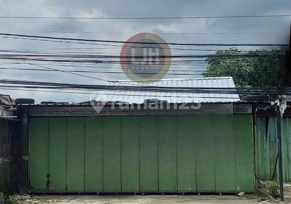 Business Space / Warehouse on the Side of the Main Road in Cibinong
