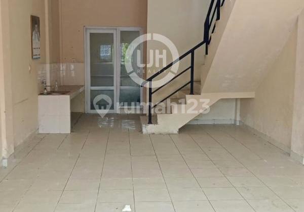 Ready-to-Use Shop House in a Strategic Location at Sentul Nirwana Jungleland. 2