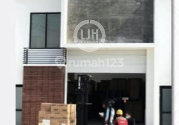 Gudang Komersial Siap Pakai Dekat Exit Tol Narogong, Cileungsi, Bogor.