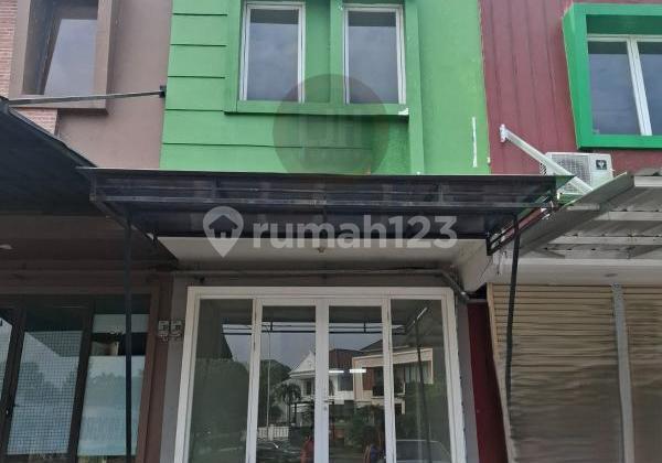 Ruko 2 Lantai Siap Pakai Posisi Startegis di Perum Legenda Wisata Cibubur, Gunung Putri, Bogor