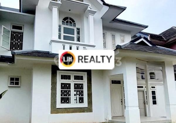 Rumah Siap Huni Hadap Taman di Kota Wisata - Cibubur