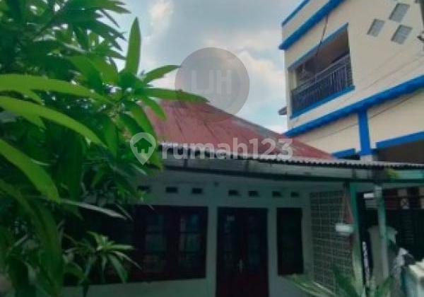 Rumah Mungil di Tengah-Tengah Kota, Jl Kramat, Senen, Jakarta Pusat