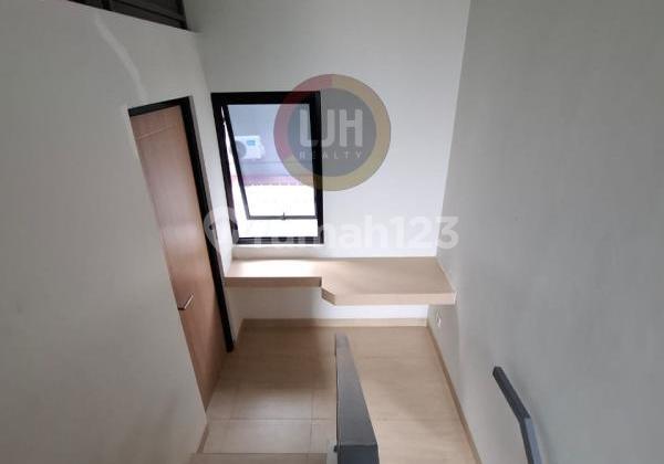 Semi-Furnished House Ready to Live In, Located in a Cluster at Legenda Wisata, Cibubur. 2