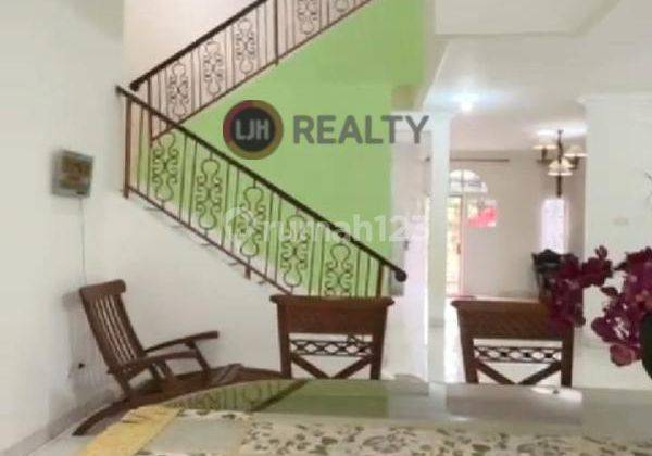 Rumah Boulevard Full Furnished di Legenda Wisata - Cibubur 2