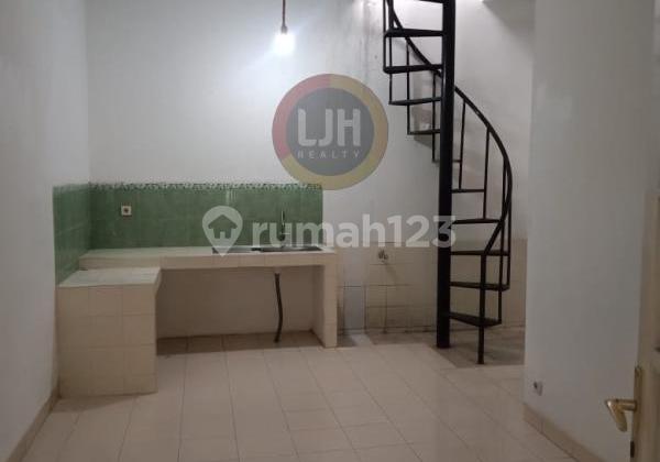 New Revov House Ready to Occupy in Kota Wisata Cibubur Housing Estate, Gunung Putri, Bogor New Revov House Ready to Occupy in Kota Wisata Cibubur Housing Estate, Gunung Putri, Bogor